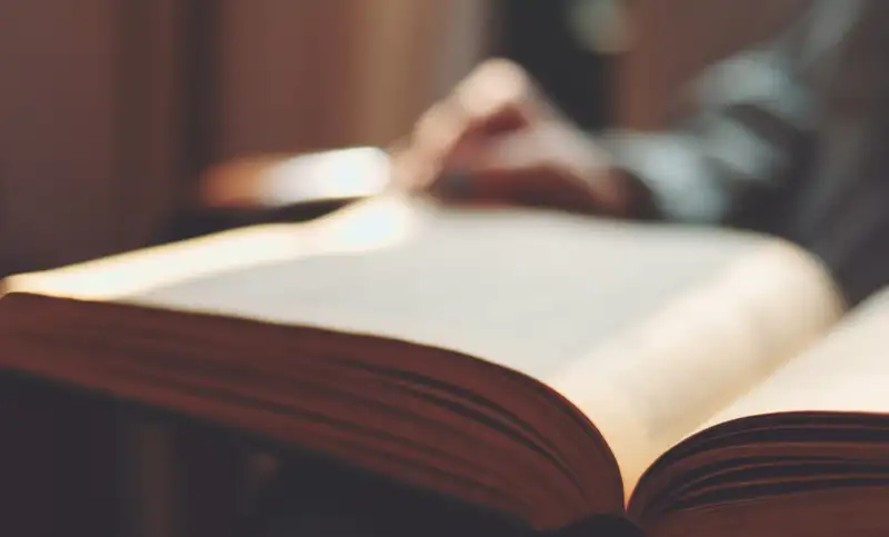 ESTUDIOS BÍBLICOS EN COMUNIDAD